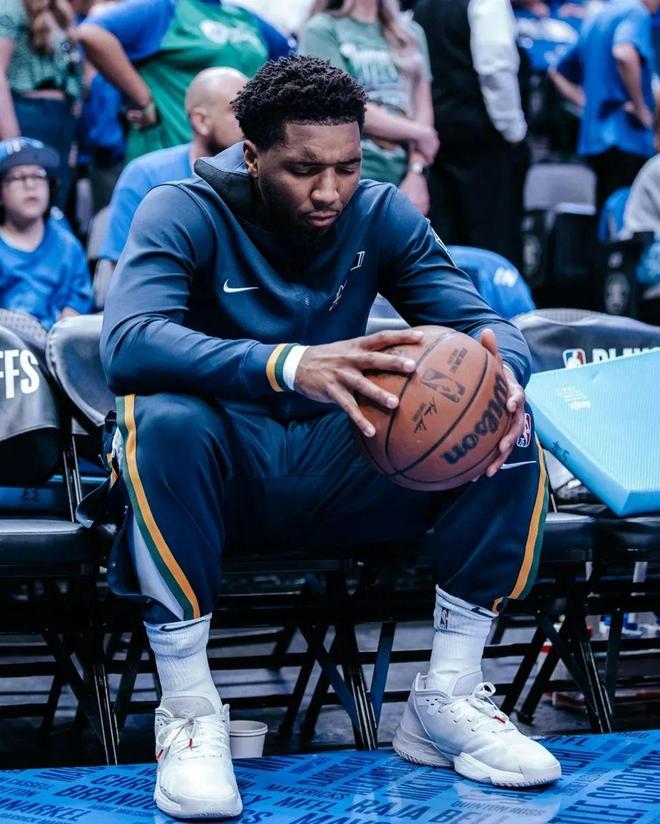 米利唐重伤：皇家马德里后防线陷入前所未有的危机（米利唐重创，皇马后防遭遇空前危机）