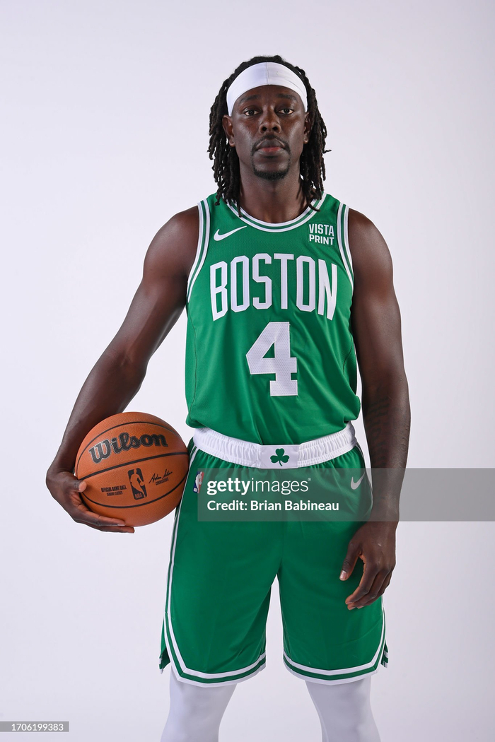 奥萨苏纳主帅：限制巴萨进攻不现实，即便如此仍需全力争胜（奥萨苏纳主帅：难以遏制巴萨进攻，但仍将全力争胜）