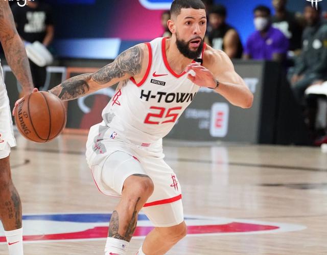 韩媒：韩国前国脚李天秀涉嫌诈骗数亿韩元，已被立案调查（韩国媒体称前国脚李天秀涉数亿韩元诈骗案，警方已立案侦查）